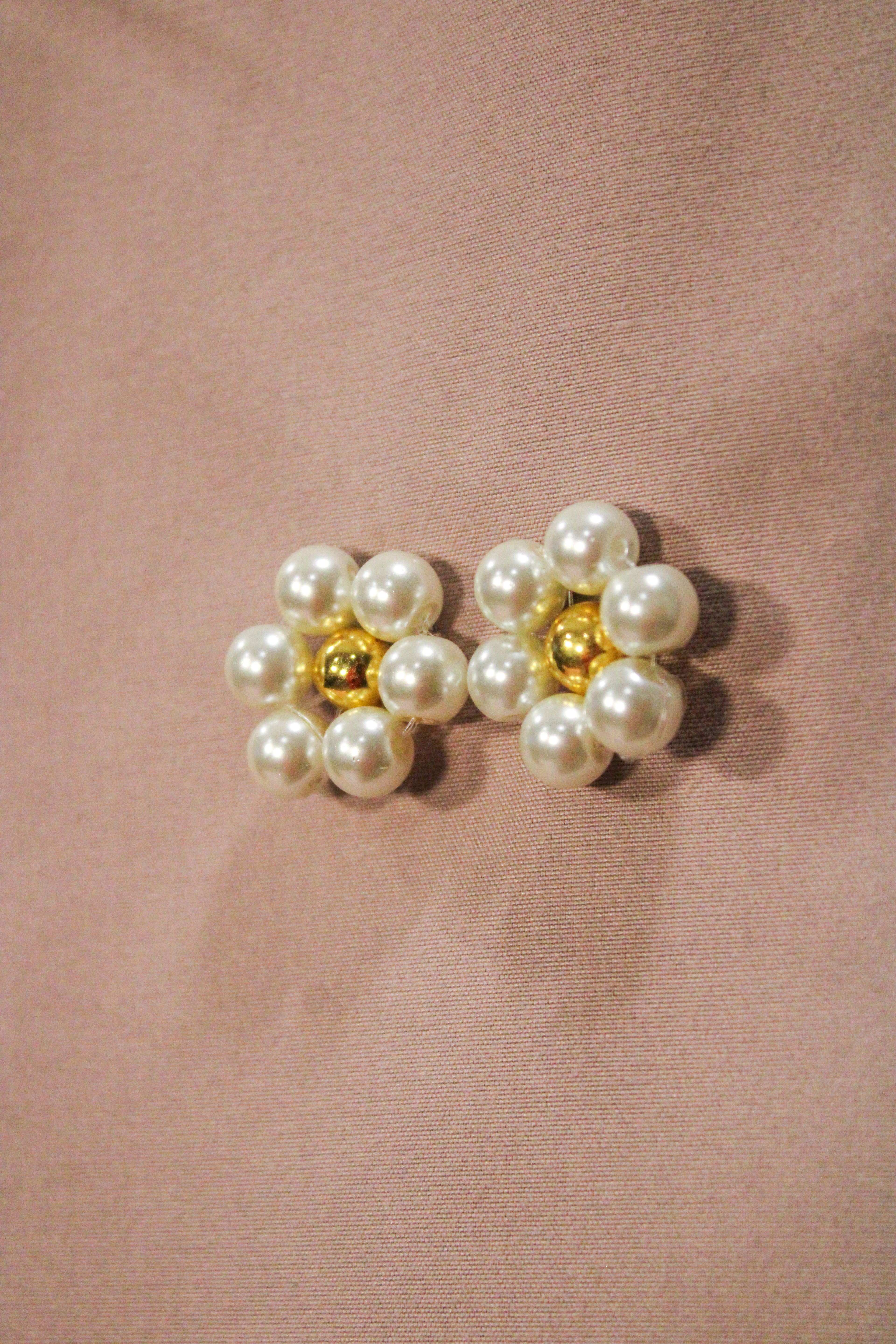 Daisy Beaded Studs Earrings - HAWWAA Studios